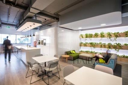 裝修時很注重顏色的搭配_北京辦公室裝修_翰翔建筑